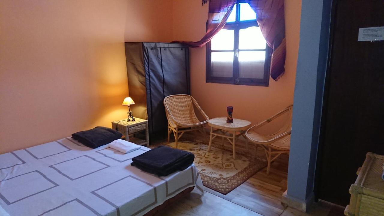 Aziki Hotel Szavíra Kültér fotó