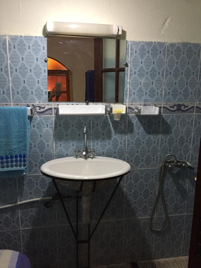 Aziki Hotel Szavíra Kültér fotó